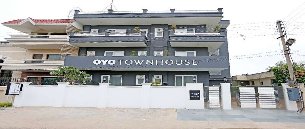 Hotel Oyo Townhouse 018 Medanta Gurgáon Zařízení fotografie